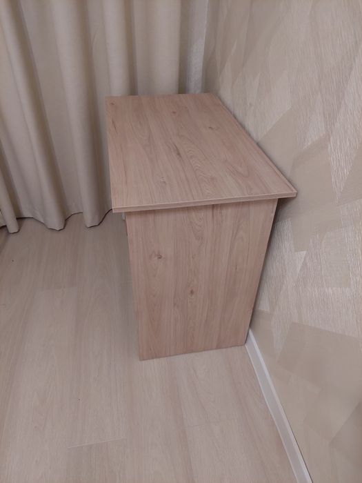 Продам стол письменный