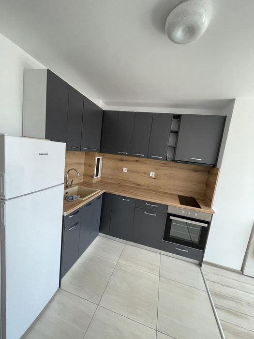 Дава се под наем Двустаен апартамент в Пловдив, Тракия - 66 кв.м за 388.62 € - Снимка #2