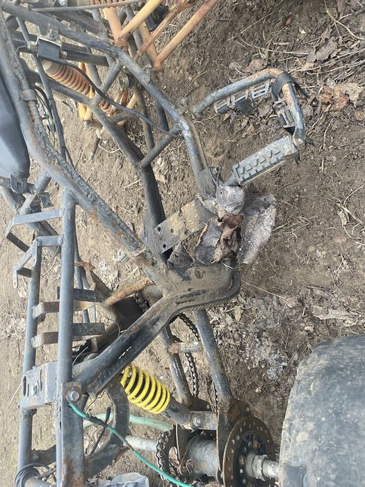 Vand tot ce se vede in poza