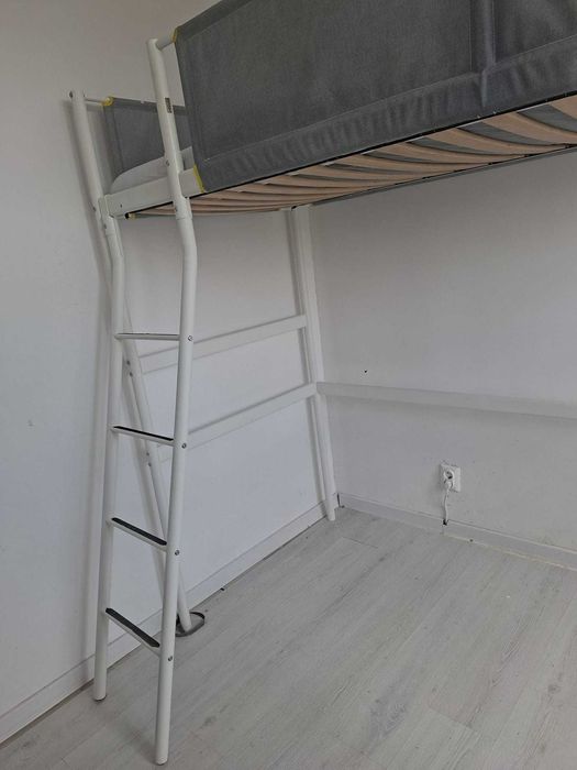Pat metalic supraetajat copii  IKEA (include in pret si saltea)