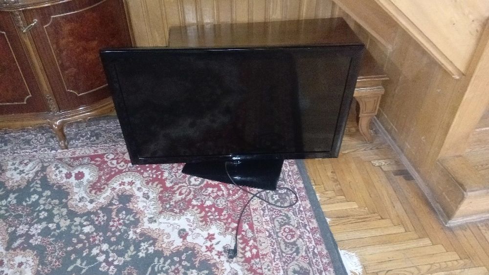 Продам плазменный телевизор LG
