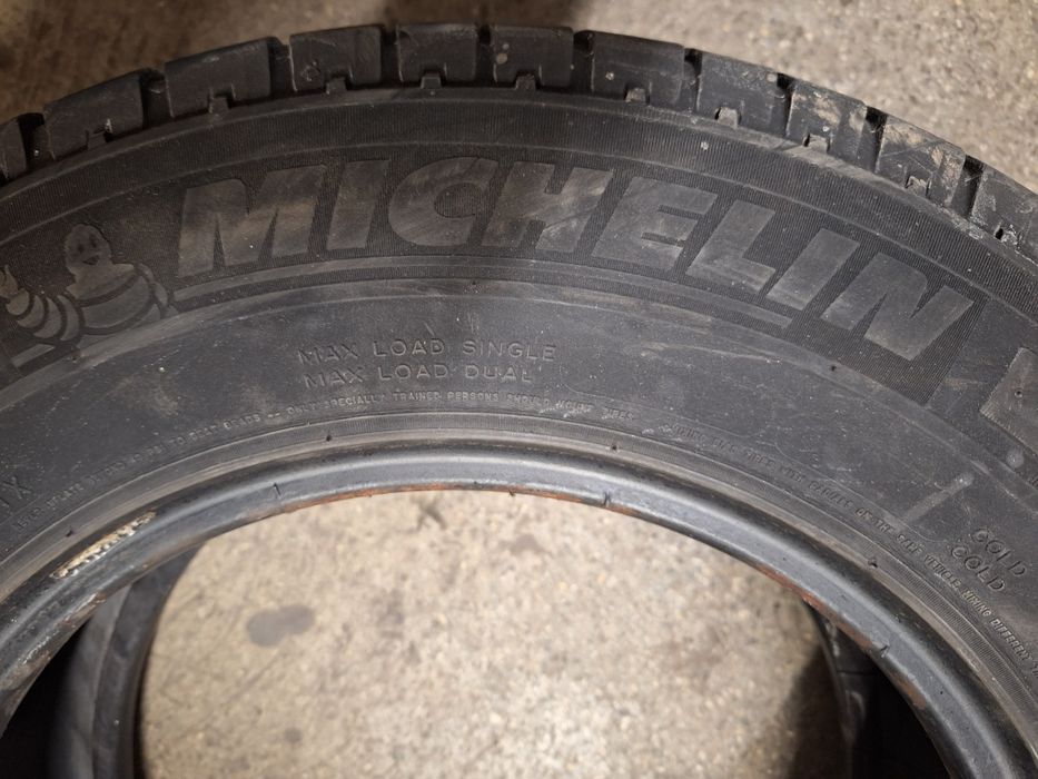 215 70 15 C-set anvelope vara-Michelin