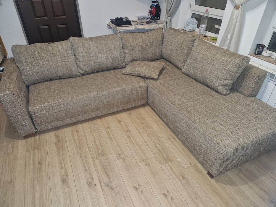 Colțar living extensibil, stare foarte bună – 230 x 215 cm