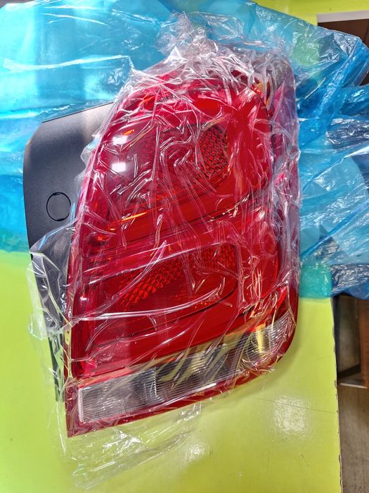 Trekker 1.2 oldi orqa fara