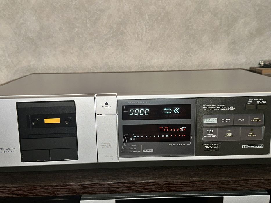 Akai HR-R44 Кассетная дека