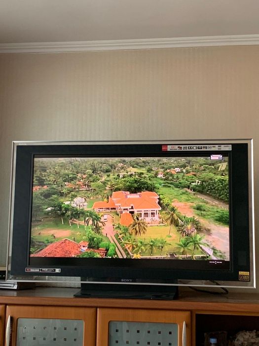 Продам sony bravia