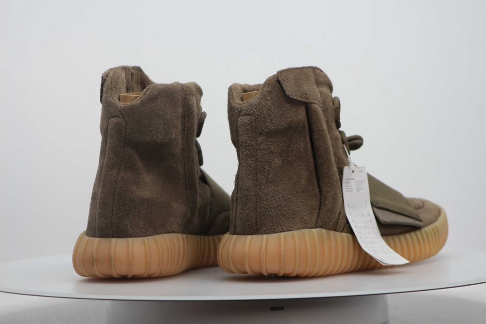 Yeezy Boost 750 Light Brown Gum size UK8 EU42 NEW