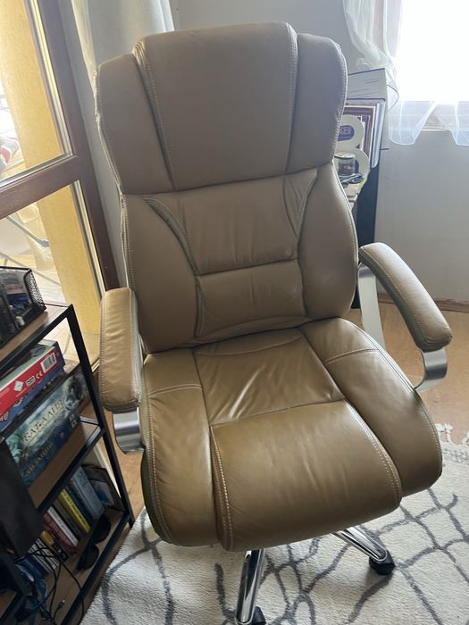 Естествена сожа офис стол