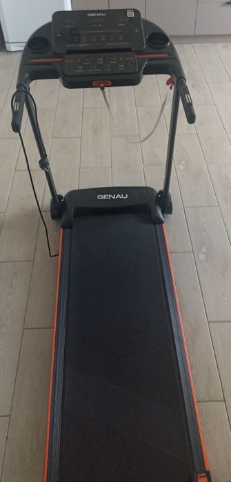 Беговая дорожка genau