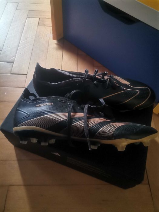 Футболни бутонки