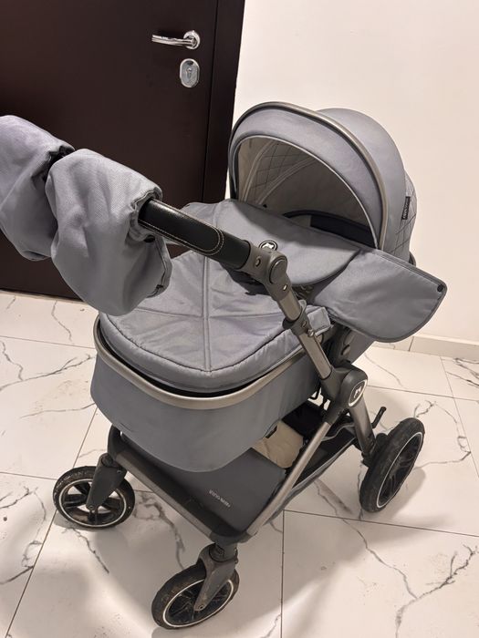 Продаю коляску 25.000