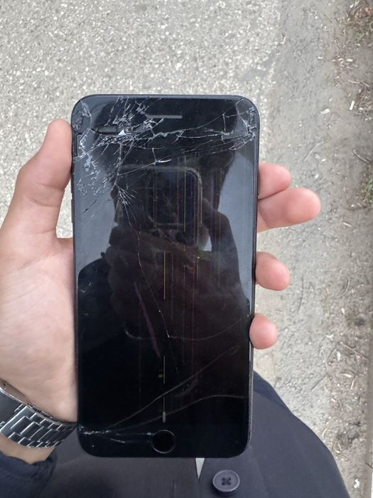 продам iphone 7+