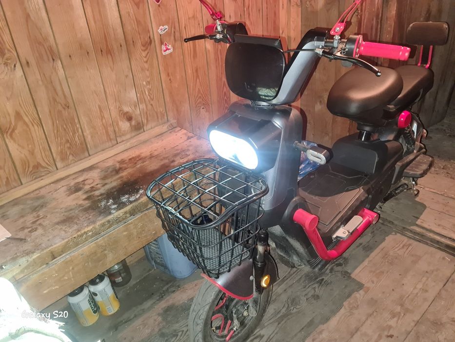 Продам электро скутер танк