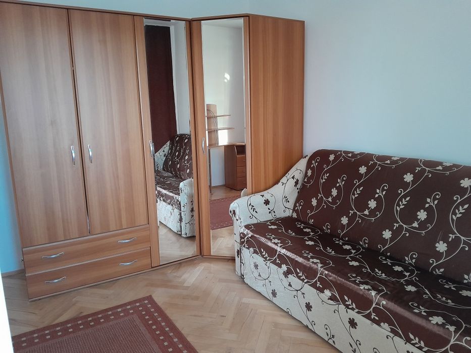 Dau în chirie apartament cu 2 camere în Tg Mureș,  Calea Sighișoarei.