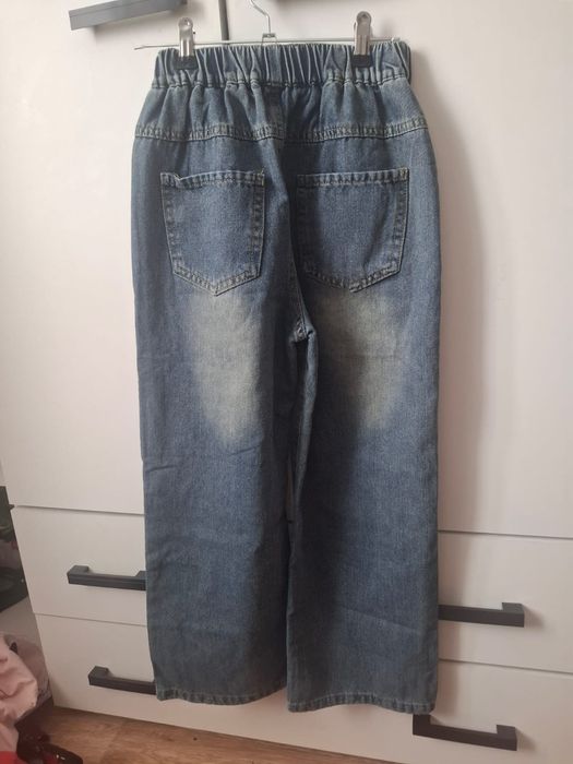 Продам новые стильные джинсовые кюлоты для девочки.