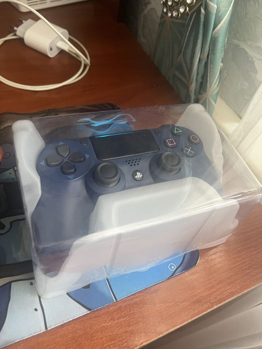 Продам срочно джойстик пс4