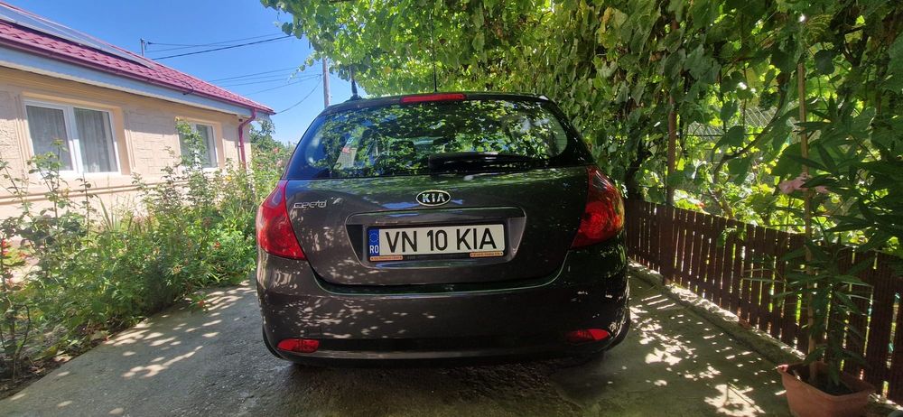 Vând KIA CEED 2008