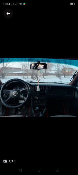 Машина Ауди В-4.