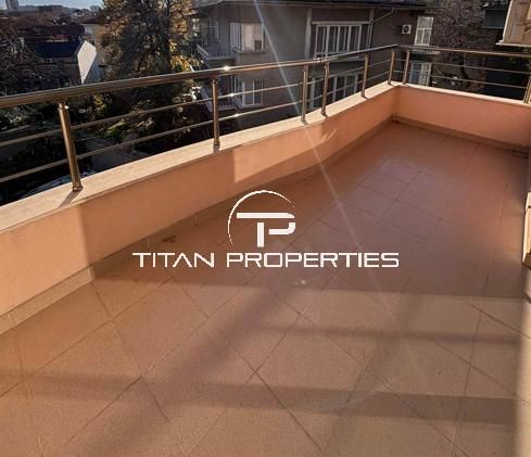 Дава се под наем Тристаен апартамент в Пловдив, Център - 94 кв.м за 765 € - Снимка #9