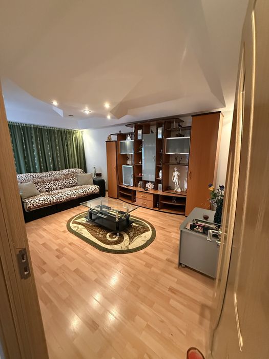 Vând apartament micro 20