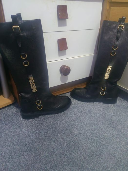 , Оригинални ботуши MOSCHINOЕстествена кожа