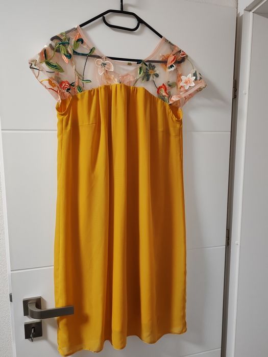 Rochii dama în stare perfectă