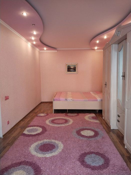 Срочно!!! 2х-комн. 1-й этаж. Массив куйлюк-4. Мирабадский р-н.