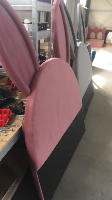 pat iepuras tapitat pentru copii