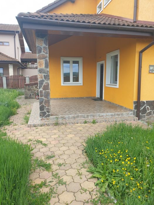 Casa zona Selgros Ernei