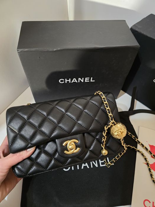 Налична чанта Chanel Gold ball