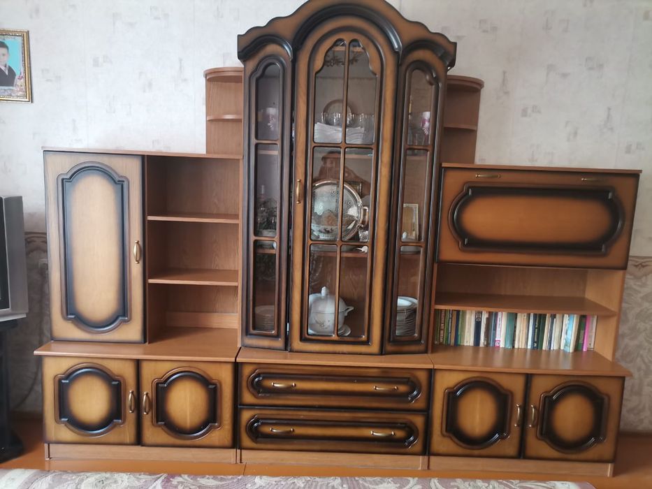 Продам стенку. Срочно