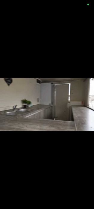 Vând rulotă fast food