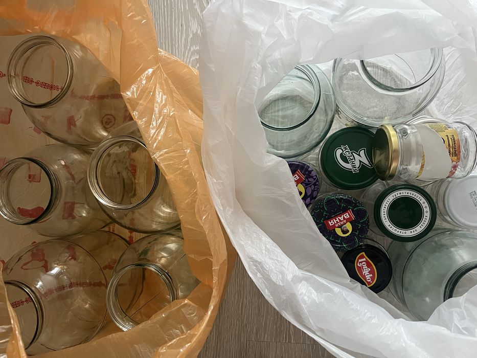 Отдам банки бесплатно