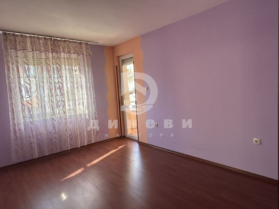 Продава се Тристаен апартамент в Стара Загора, Опълченски - 96 кв.м за 1433 €/кв.м - Снимка #5