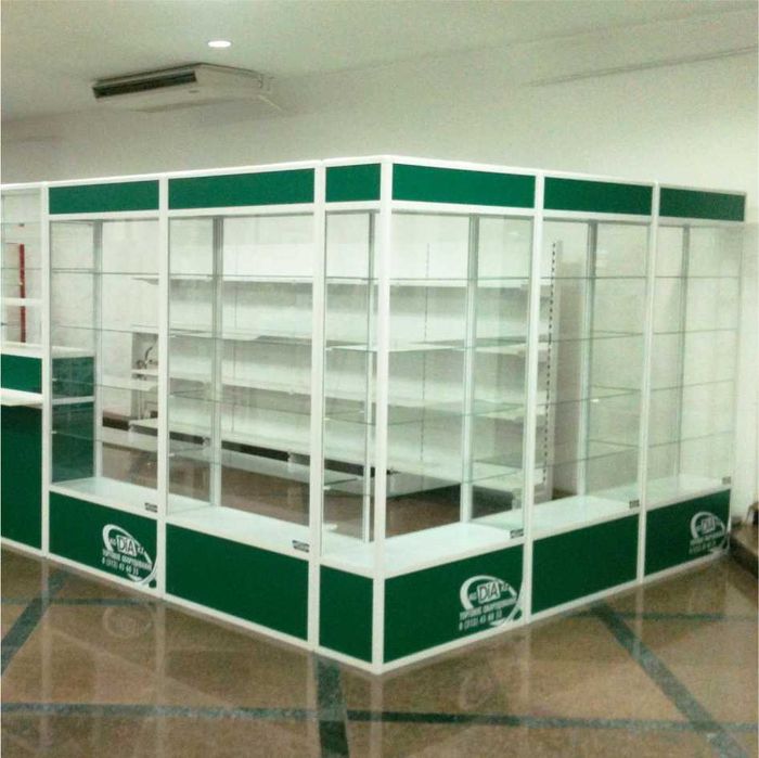 Oynaly prilavkalar, Акция, savdo uskunalari vitrinalar stellajlar