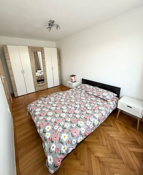 - DE ÎNCHIRIAT - Apartament două camere decomandat