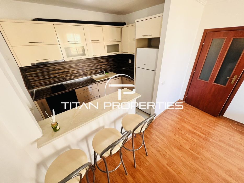 Дава се под наем Двустаен апартамент в Бургас, Славейков - 65 кв.м за 408 € - Снимка #1