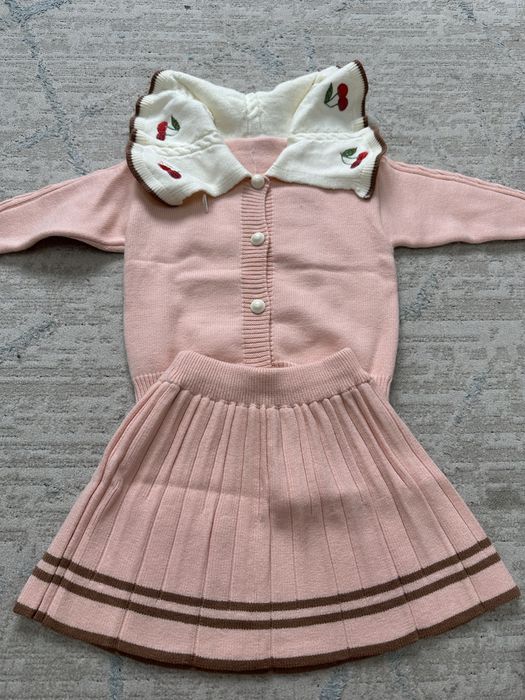 Продам двойки на девочку