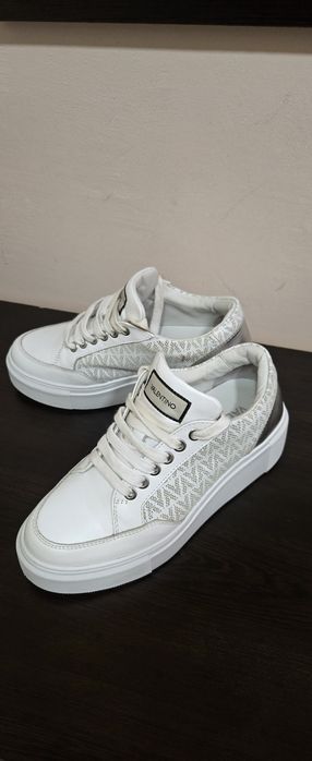 Маратонки Valentino 36 номер
