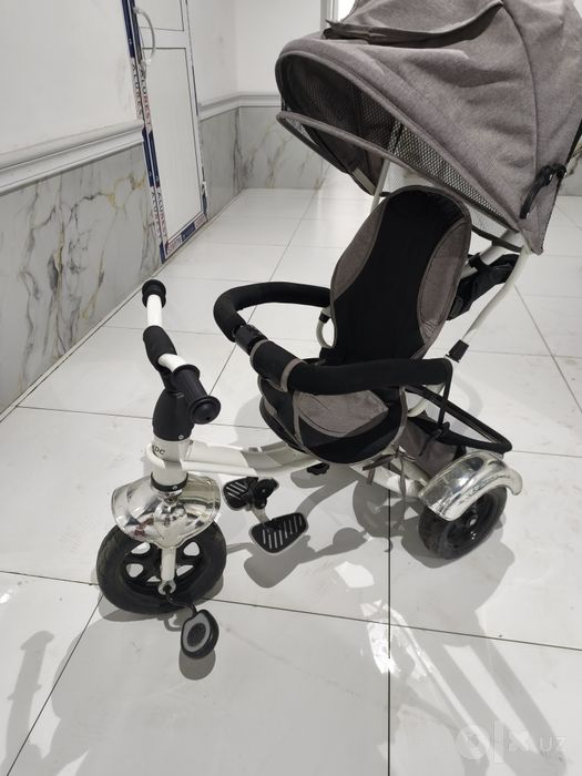 Продается детский трехколесный велосипед с родительской ручкой