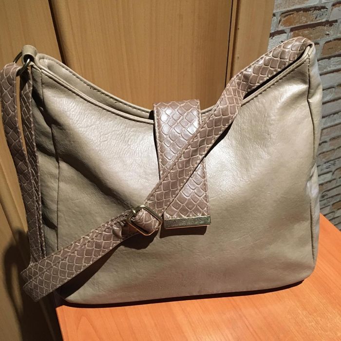 Женские сумки от avon