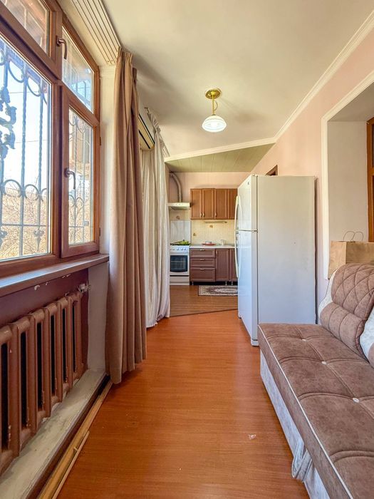 Срочно прадайутса квартера шотаруставилли аския