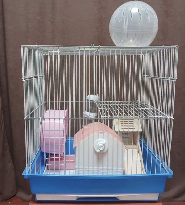 Продам 2 клетки для хомяка + подарок