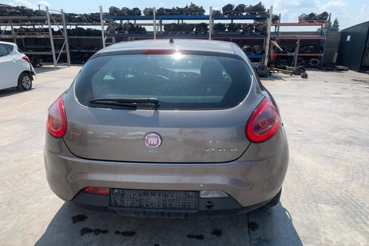 Dezmembrez Fiat Bravo 2