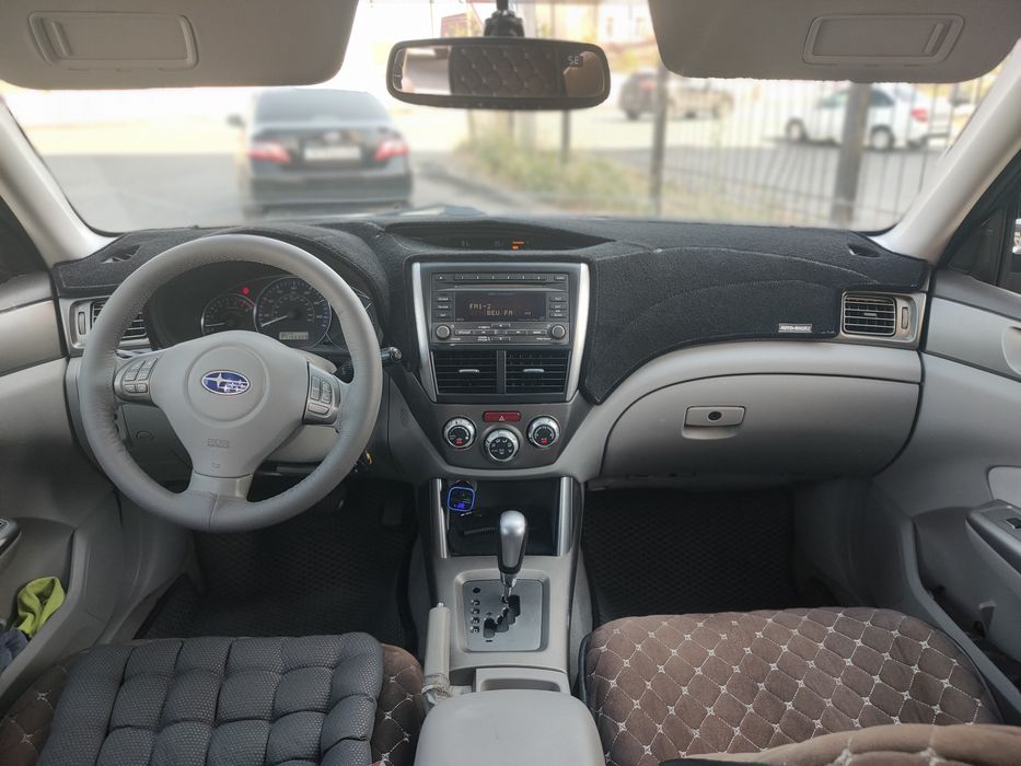 Субару форестер.