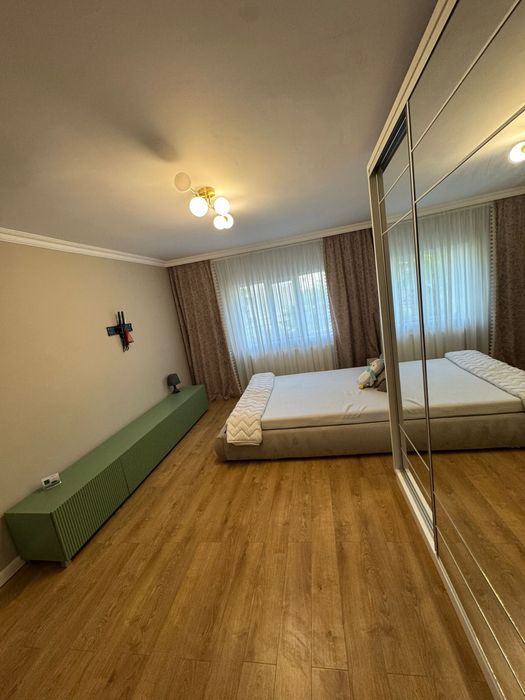 Inchiriez apartament 2 camere decomandat