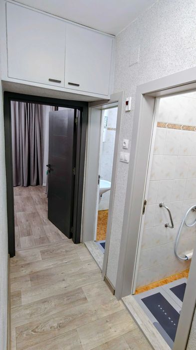 Дава се под наем Четиристаен апартамент в Варна, Червен площад - 100 кв.м за 900 € - Снимка #9