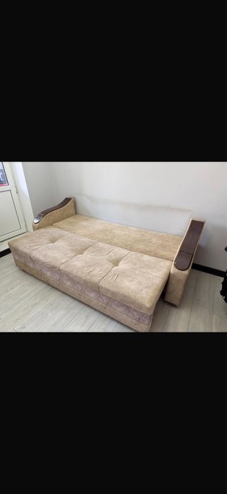 Диван в хорошем состоянии