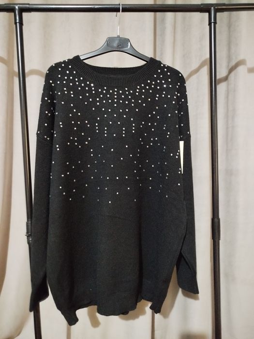 Блуза с камъни с дълъг ръкав