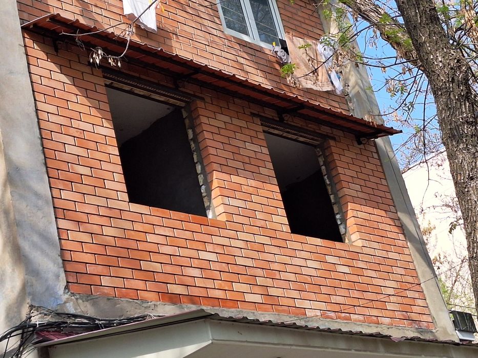 Кладка  кирпича  БАЛКОНА + Штукатурка, Стяжка, Сварочный  работы  !